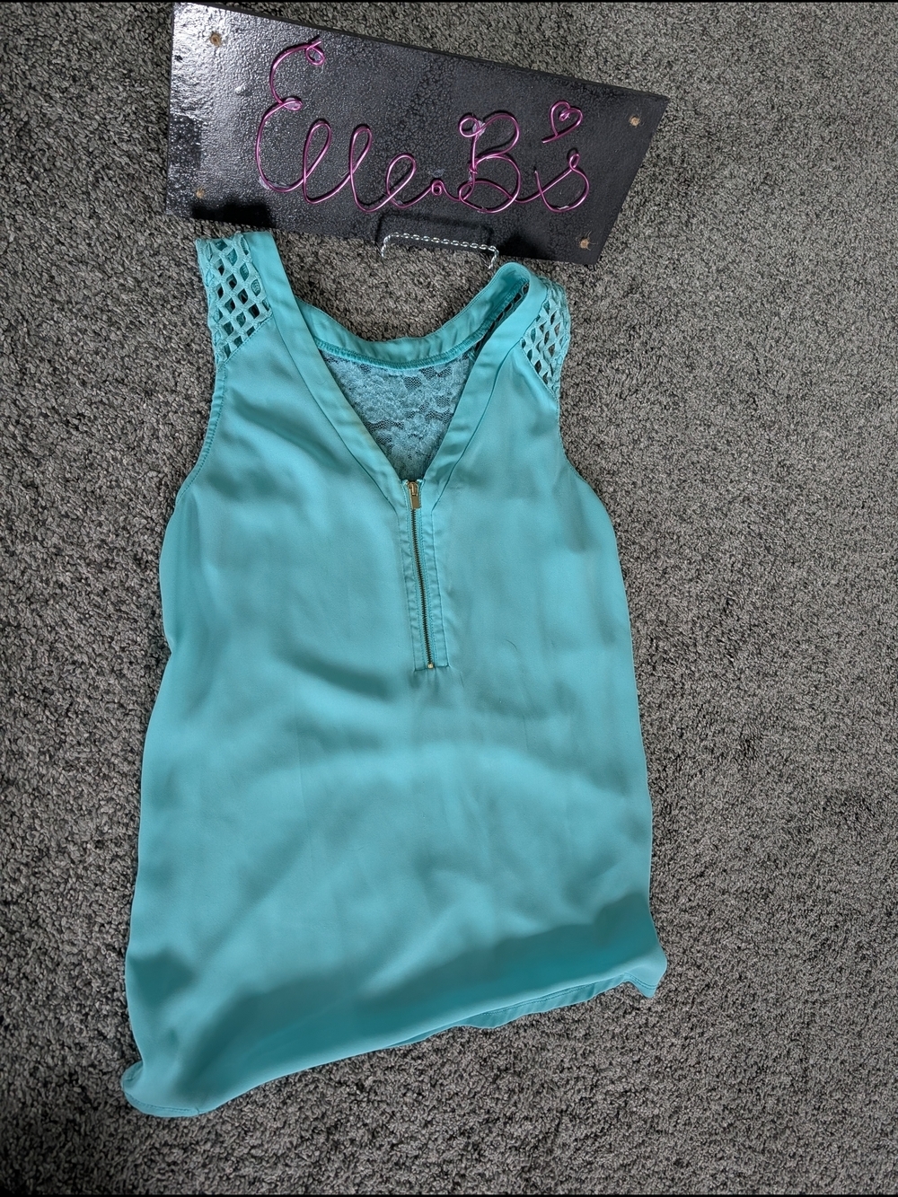 Used Condition Express Women's Aqua Sleeveless Lace-Back Zip Front Top XS